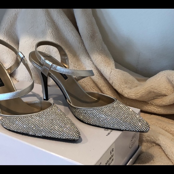 Stunning Crystal shoes- Brand New - Picture 6 of 8